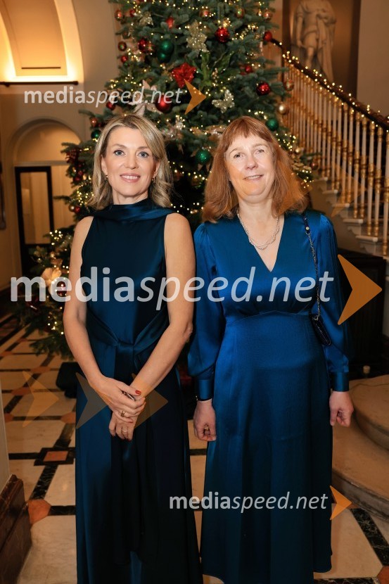  Barbara Uranjek, direktorica, Britansko-slovenska gospodarska zbornica;  Victoria Harrison, britanska veleposlanica v SlovenijiChristmas Gala 2024, dogodek Britansko - slovenske gospodarske zbornice