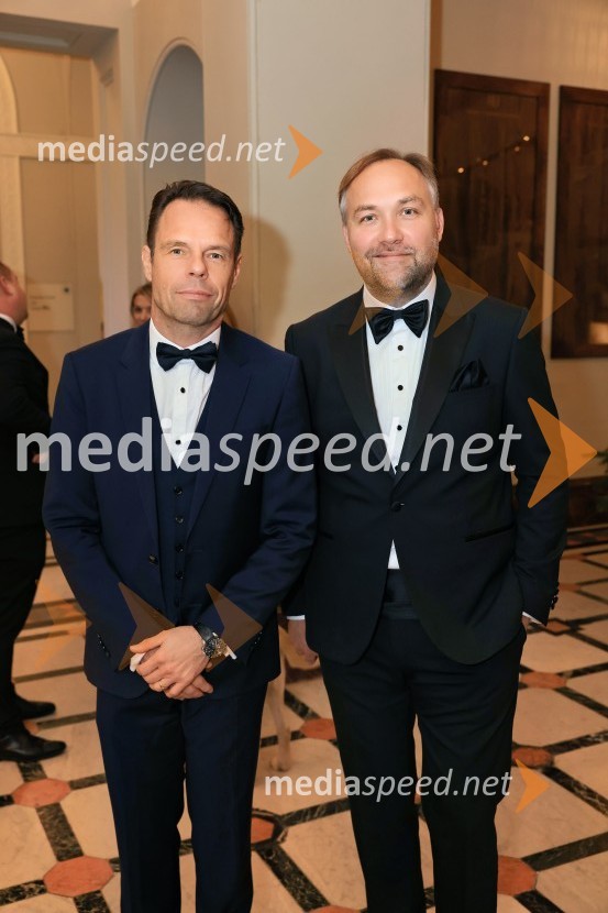  Robert Prelesnik, partner, odvetniška pisarna Rojs, Peljhan, Prelesnik & partnerji;  Mart D. Buh, vodja poslovnega razvoja, Britansko-slovenska gospodarska zbornicaChristmas Gala 2024, dogodek Britansko - slovenske gospodarske zbornice