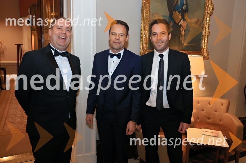  Duncan Webster, Adastra Energija;  Robert Prelesnik, partner, odvetniška pisarna Rojs, Peljhan, Prelesnik & partnerji;  Simon Žgavec, Adastra EnergijaChristmas Gala 2024, dogodek Britansko - slovenske gospodarske zbornice