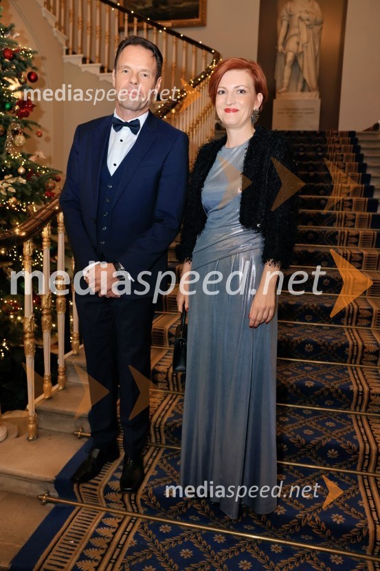  Robert Prelesnik, partner, odvetniška pisarna Rojs, Peljhan, Prelesnik & partnerji; dr. Asta Vrečko, ministrica za kulturoChristmas Gala 2024, dogodek Britansko - slovenske gospodarske zbornice