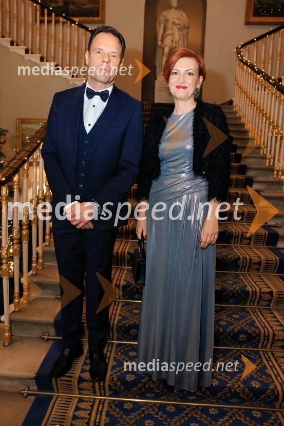  Robert Prelesnik, partner, odvetniška pisarna Rojs, Peljhan, Prelesnik & partnerji; dr. Asta Vrečko, ministrica za kulturoChristmas Gala 2024, dogodek Britansko - slovenske gospodarske zbornice