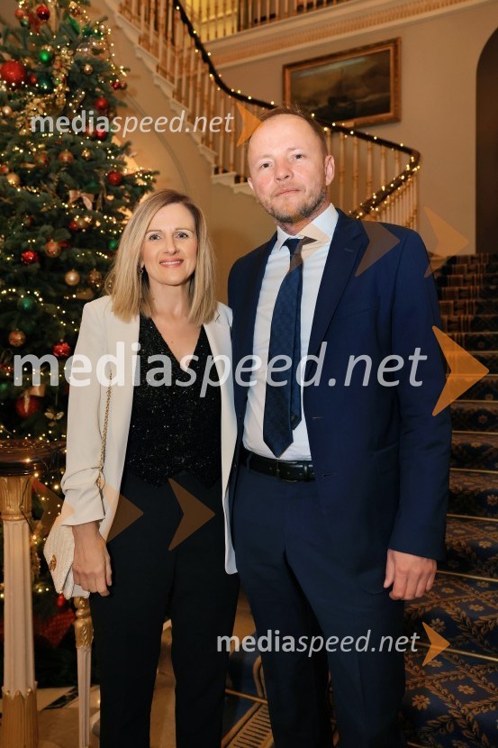  Jelena Jecmenic, Endava UK;  Klod  Kolaro, Endava UKChristmas Gala 2024, dogodek Britansko - slovenske gospodarske zbornice