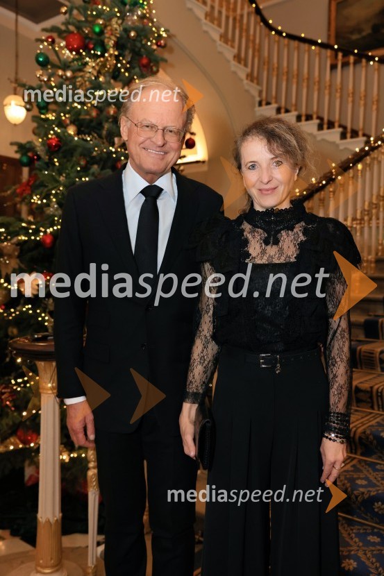  Janez  Škrabec, direktor Riko d.o.o.;  Polona Lovšin, vodja komunikacij, Riko d.o.o.Christmas Gala 2024, dogodek Britansko - slovenske gospodarske zbornice