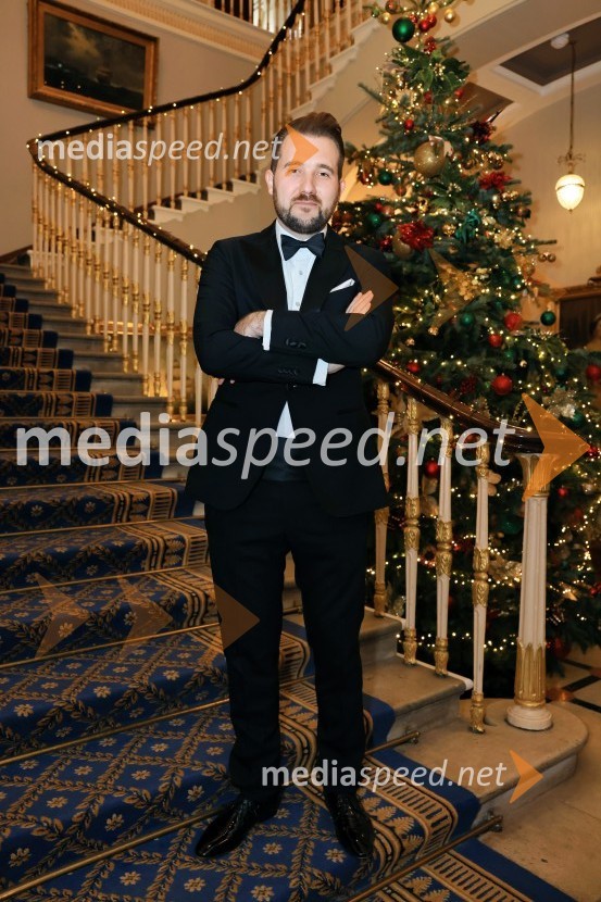  Miha Murn, predsednik AAMI Corporation, predsednik Botticellijevega kluba, predsednik Salvadorjevega kluba, direktor Zavoda AAMI, umetnikChristmas Gala 2024, dogodek Britansko - slovenske gospodarske zbornice