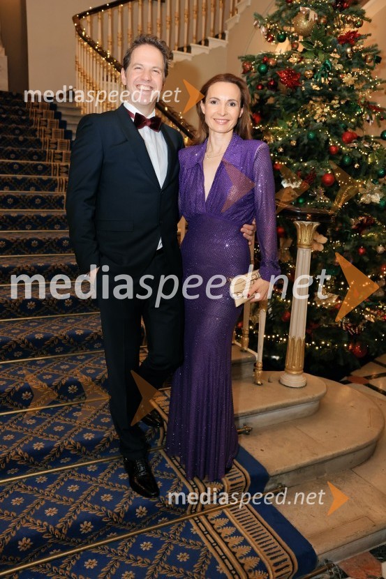  Nemanja Malbašić,  izvršni direktor, SRC;  Jana PoljakChristmas Gala 2024, dogodek Britansko - slovenske gospodarske zbornice