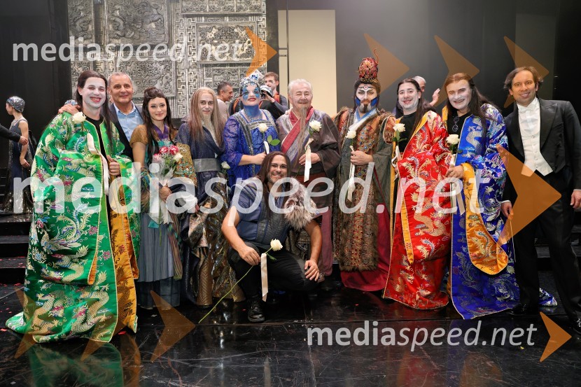  Martin Sušnik, operni solist;  Danilo Rošker, direktor SNG Maribor;  Nika Gorič, sopranistka;  Danilo Kostevšek, operni solist;  Rebeka Lokar, operna pevka;  Max Jota, pevec;  Valentin Pivovarov, operni pevec;  Jaki Jurgec, operni solist;  Darko Vidic, operni pevec;  Dušan Topolovec, operni pevec;  Simon Krečič, umetniški direktor Opere SNG MariborTurandot, opera na odru Slovenskega narodnega gledališča Maribor