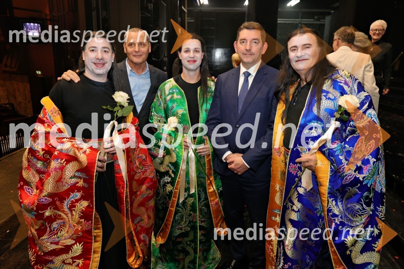  Darko Vidic, operni pevec;  Danilo Rošker, direktor SNG Maribor;  Martin Sušnik, operni solist; dr. Aleš Musar, lastnik Ruske dače;  Dušan Topolovec, operni pevecTurandot, opera na odru Slovenskega narodnega gledališča Maribor