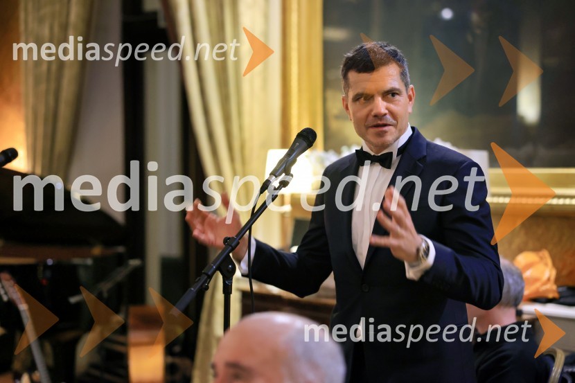  Luka Vesnaver, predsednik Britansko-slovenske gospodarske zbornice in partner v ION AdvisoryChristmas Gala 2024, dogodek Britansko - slovenske gospodarske zbornice
