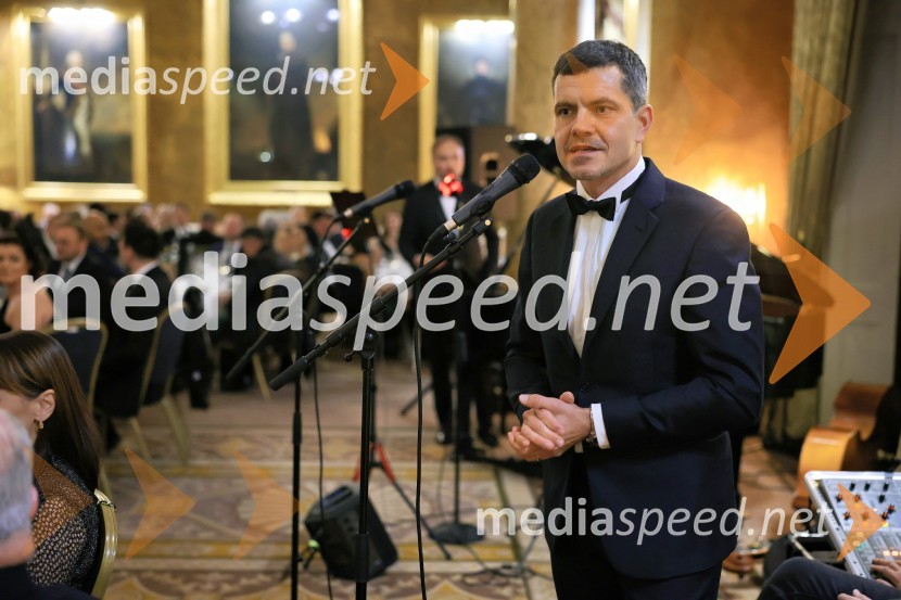  Luka Vesnaver, predsednik Britansko-slovenske gospodarske zbornice in partner v ION AdvisoryChristmas Gala 2024, dogodek Britansko - slovenske gospodarske zbornice