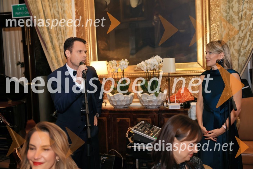  Robert Prelesnik, partner, odvetniška pisarna Rojs, Peljhan, Prelesnik & partnerji;  Barbara Uranjek, direktorica, Britansko-slovenska gospodarska zbornicaChristmas Gala 2024, dogodek Britansko - slovenske gospodarske zbornice