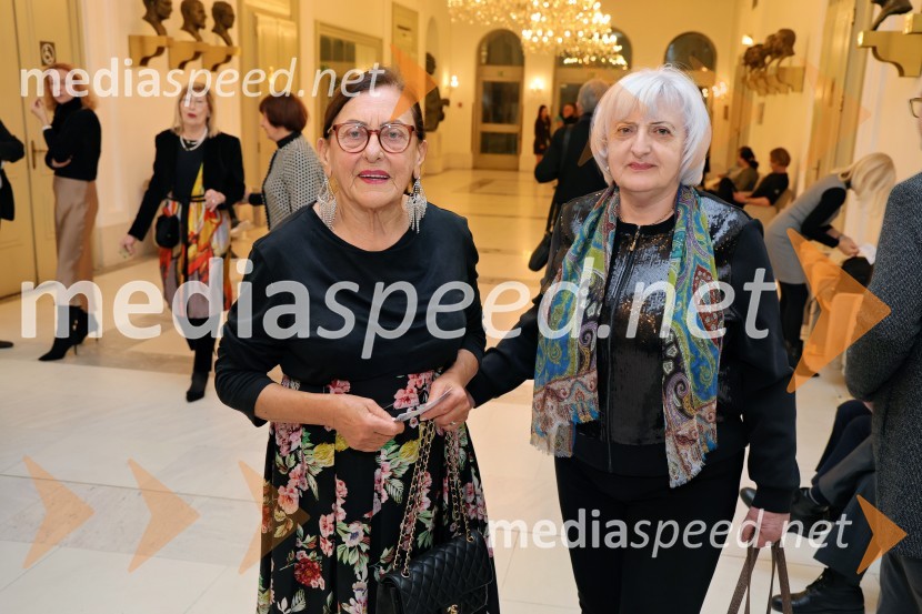  Dunja Bezjak;  ... Turandot, opera na odru Slovenskega narodnega gledališča Maribor