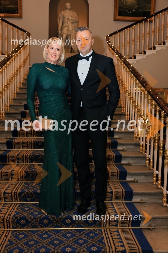  Petra Juvančič, izvršna direktorica, Združenje Manager;  Sergej Požar, AlantraChristmas Gala 2024, dogodek Britansko - slovenske gospodarske zbornice