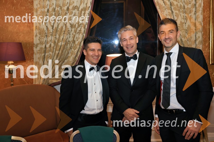  David Premelč, partner, odvetniška pisarna Rojs, Peljhan, Prelesnik & partnerji; dr. Simon Savšek, vodja pisarne Skupine Evropske investicijske banke v Sloveniji;  Marko Bombač,  predsednik uprave, Ljubljanska borzaChristmas Gala 2024, dogodek Britansko - slovenske gospodarske zbornice