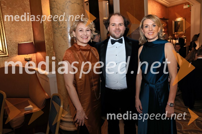  Ana Stanič, E&A Law;  Ermin Tkalec, glasbenik;  Barbara Uranjek, direktorica, Britansko-slovenska gospodarska zbornicaChristmas Gala 2024, dogodek Britansko - slovenske gospodarske zbornice