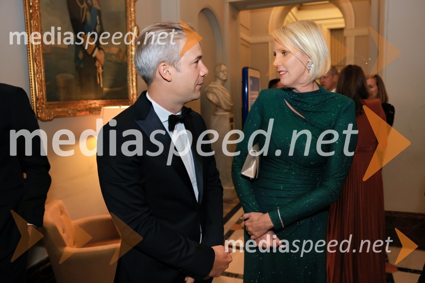 dr. Simon Savšek, vodja pisarne Skupine Evropske investicijske banke v Sloveniji;  Petra Juvančič, izvršna direktorica, Združenje ManagerChristmas Gala 2024, dogodek Britansko - slovenske gospodarske zbornice