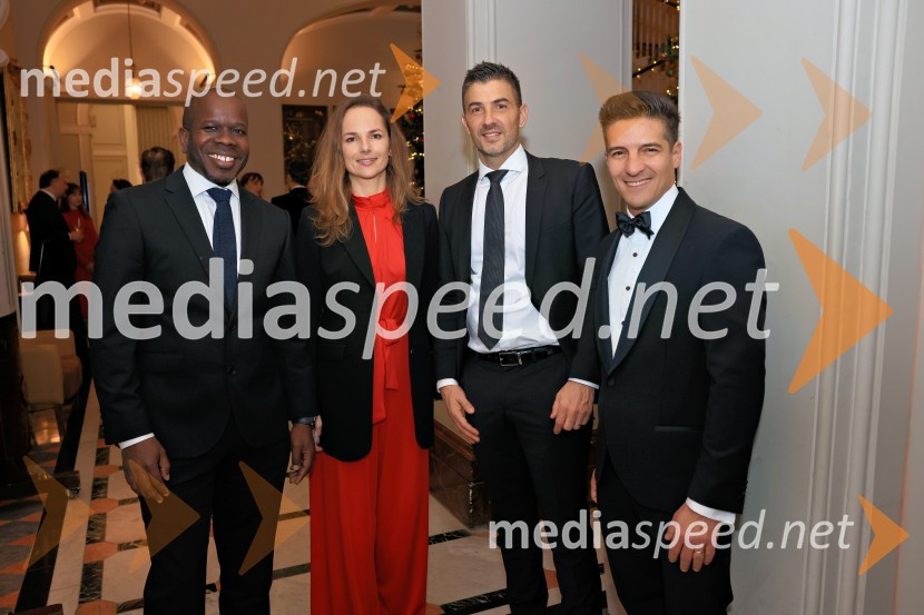  Wasya Awori, Riko;  Bojana Selinšek, Genomics England;  Marko Bombač,  predsednik uprave, Ljubljanska borza;  David Premelč, partner, odvetniška pisarna Rojs, Peljhan, Prelesnik & partnerjiChristmas Gala 2024, dogodek Britansko - slovenske gospodarske zbornice