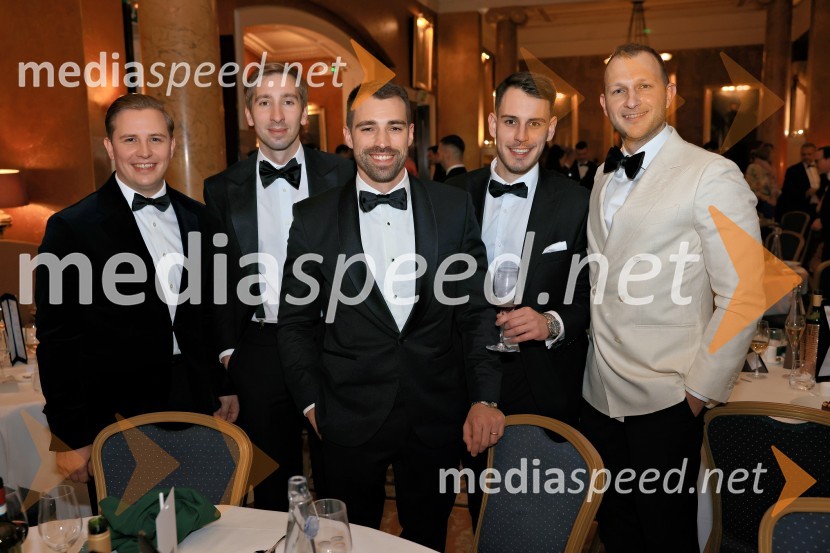  Kristian  Schulz, Odvetniška pisarna Čad;  Matic Čad;  Tim Gregor Grünfeld, partner, Uniko;  Ajas Midžan,  odvetniška pisarna Rojs, Peljhan, Prelesnik & partnerji;  ... Christmas Gala 2024, dogodek Britansko - slovenske gospodarske zbornice