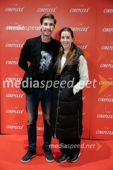  Robert Korošec, igralec;  Nina Rakovec, igralka, pevkaPa tako lep dan je bil, premiera slovenskega filma v Cineplexx Ljubljana