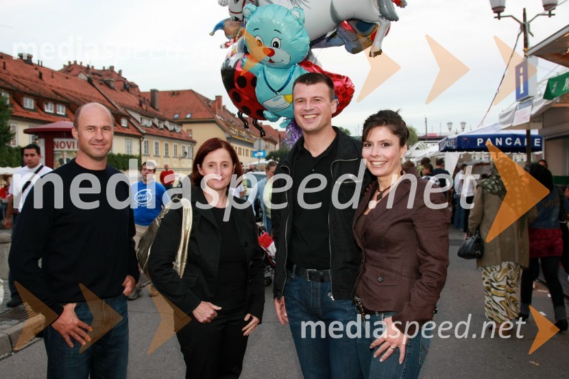 Matjaž Andric, direktor PE Pošte Slovenije Maribor, ...,  	Boštjan Vidovič in mag. Maja Tomanič Vidovič, Javni sklad RS za podjetništvoDogajanje na 17. Festivalu Lent 2009