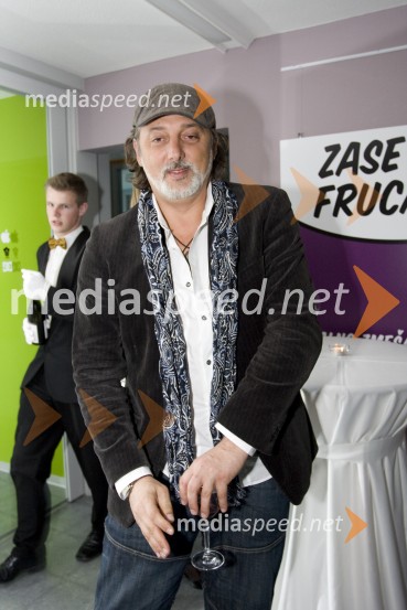  Vinci Vogue Anžlovar, scenaristPoslovil se je Vinci Vogue Anžlovar, legenda slovenskega filma