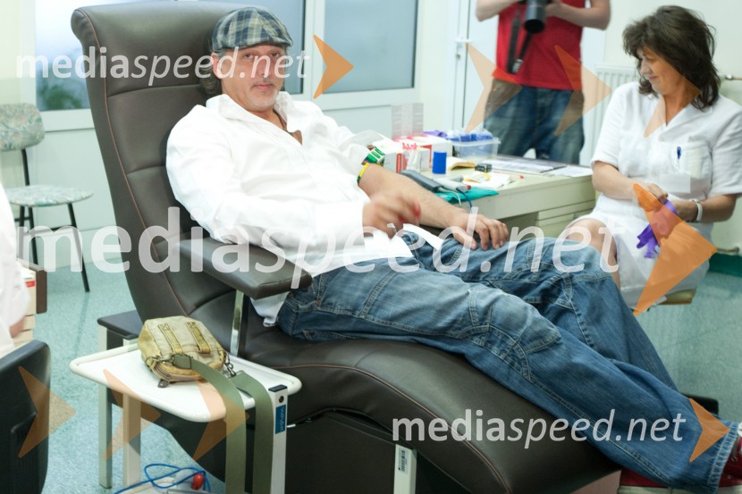  Vinci Vogue Anžlovar, scenaristPoslovil se je Vinci Vogue Anžlovar, legenda slovenskega filma