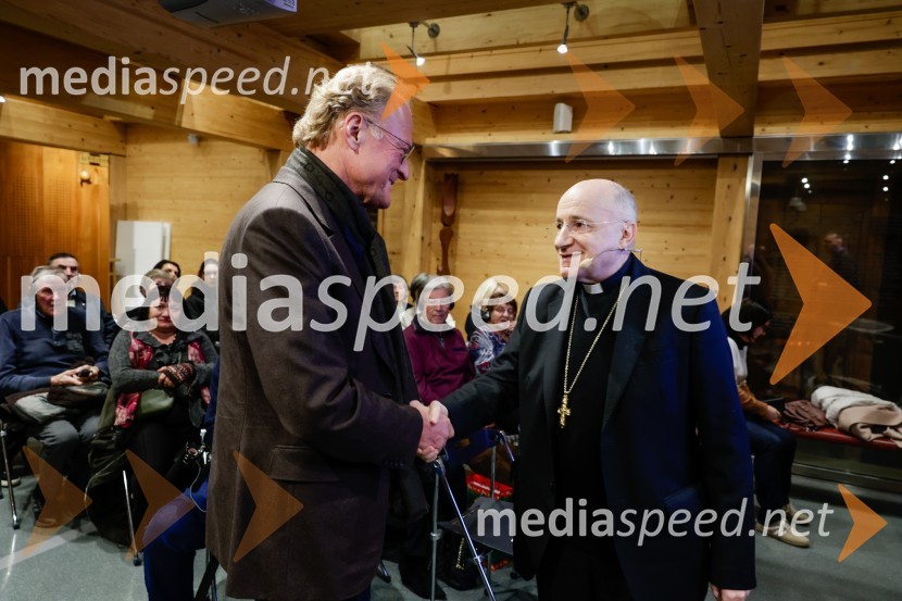  Janez  Škrabec, direktor Riko d.o.o.; Msgr. Jean-Marie Antoine Joseph Speich, apostolski nuncijMsgr. Jean-Marie Antoine Joseph Speich, gost v skednju Škrabčeve domačije