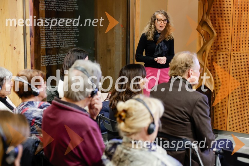  Polona Lovšin, vodja komunikacij, Riko d.o.o.Msgr. Jean-Marie Antoine Joseph Speich, gost v skednju Škrabčeve domačije