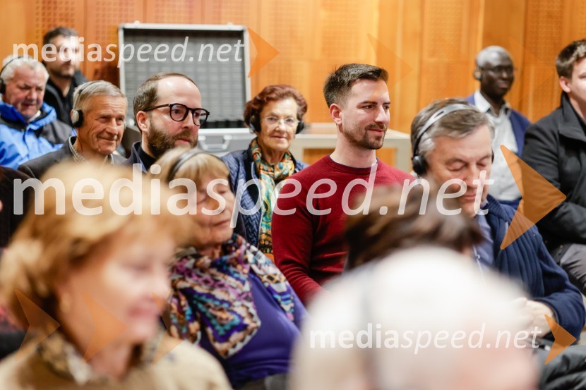  Dejan David Kemperl, urednik revije Golf Klub Premium;  Tomaž  Kemperl , urednik revije Golf Klub PremiumMsgr. Jean-Marie Antoine Joseph Speich, gost v skednju Škrabčeve domačije