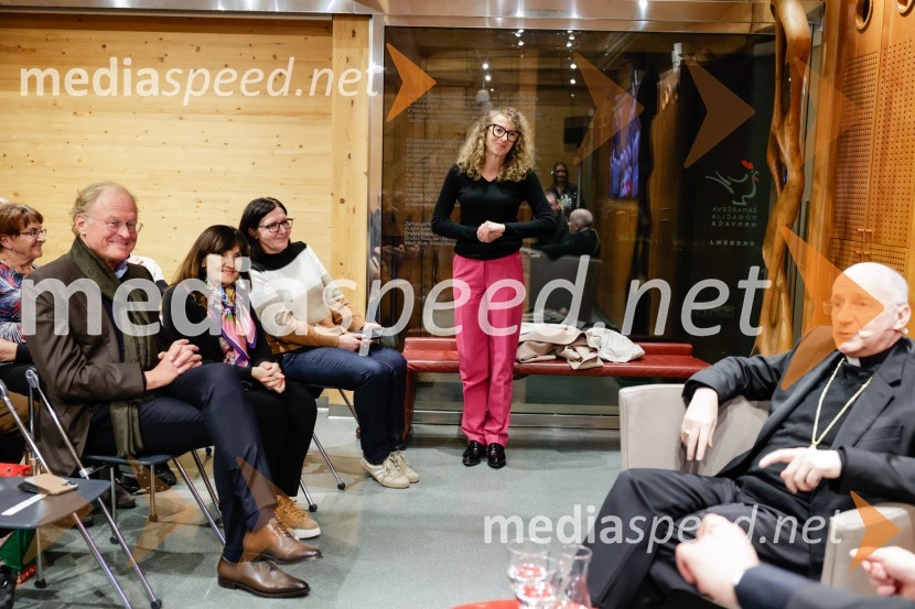  Janez  Škrabec, direktor Riko d.o.o.; Prof. dr. Marjeta Zorc, dr. med., Kardiološka ordinacija Medicor;  ... ;  Polona Lovšin, vodja komunikacij, Riko d.o.o.; Msgr. Jean-Marie Antoine Joseph Speich, apostolski nuncijMsgr. Jean-Marie Antoine Joseph Speich, gost v skednju Škrabčeve domačije