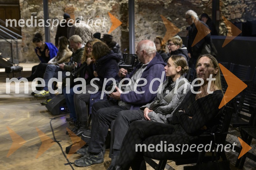 Na pragu nevidnega, predstava ob jubileju Lutkovnega gledališča Maribor