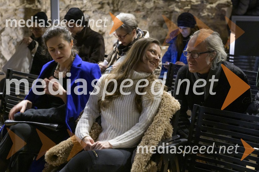  ... ;  Karin Zemljič, pevka, Okustični;  ... Na pragu nevidnega, predstava ob jubileju Lutkovnega gledališča Maribor