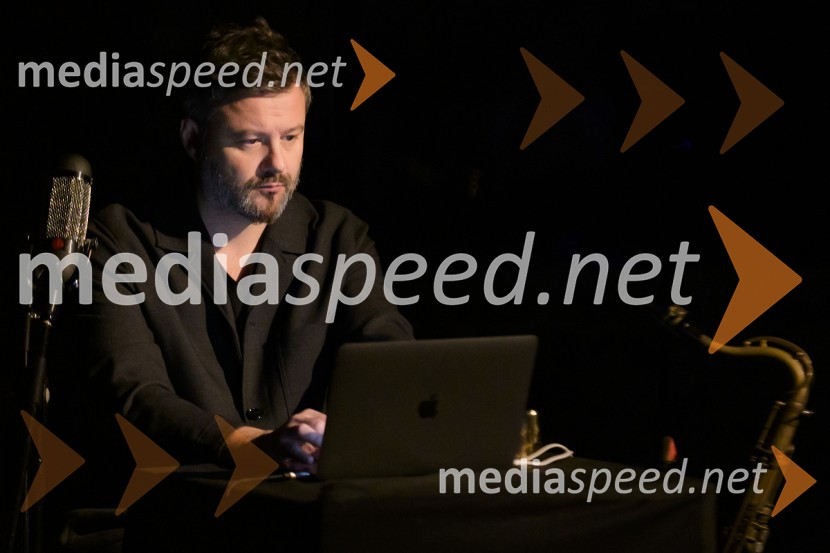  Jure Pukl, glasbenikNa pragu nevidnega, predstava ob jubileju Lutkovnega gledališča Maribor