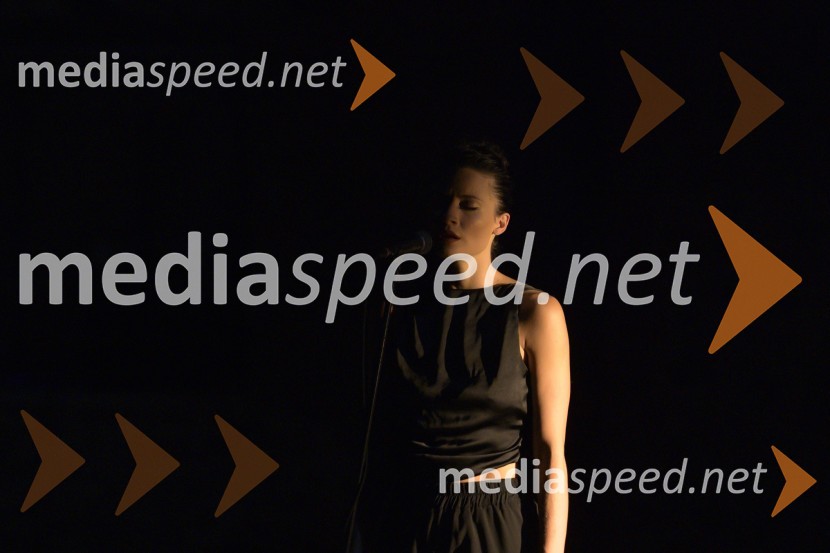  Urška Centa, plesalka flamenkaNa pragu nevidnega, predstava ob jubileju Lutkovnega gledališča Maribor