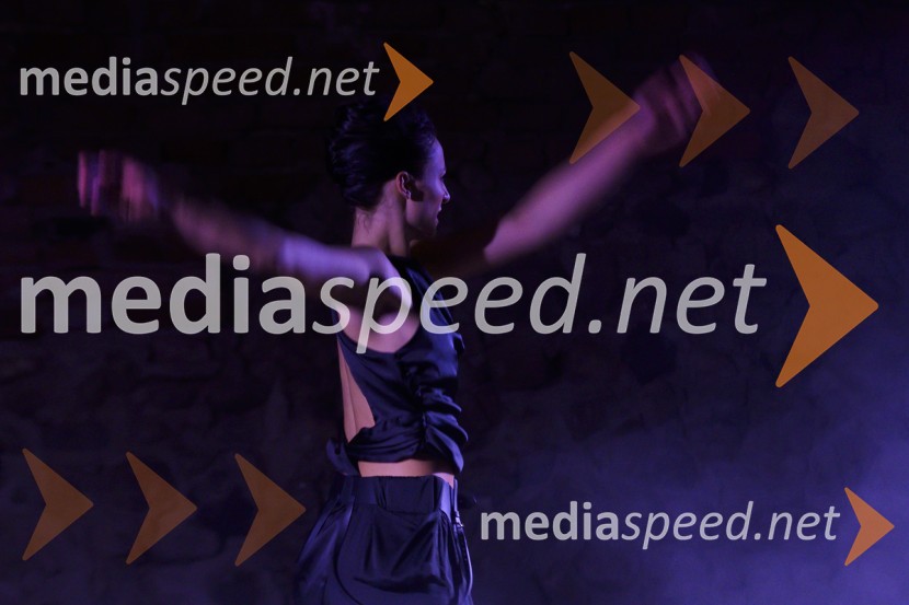  Urška Centa, plesalka flamenkaNa pragu nevidnega, predstava ob jubileju Lutkovnega gledališča Maribor