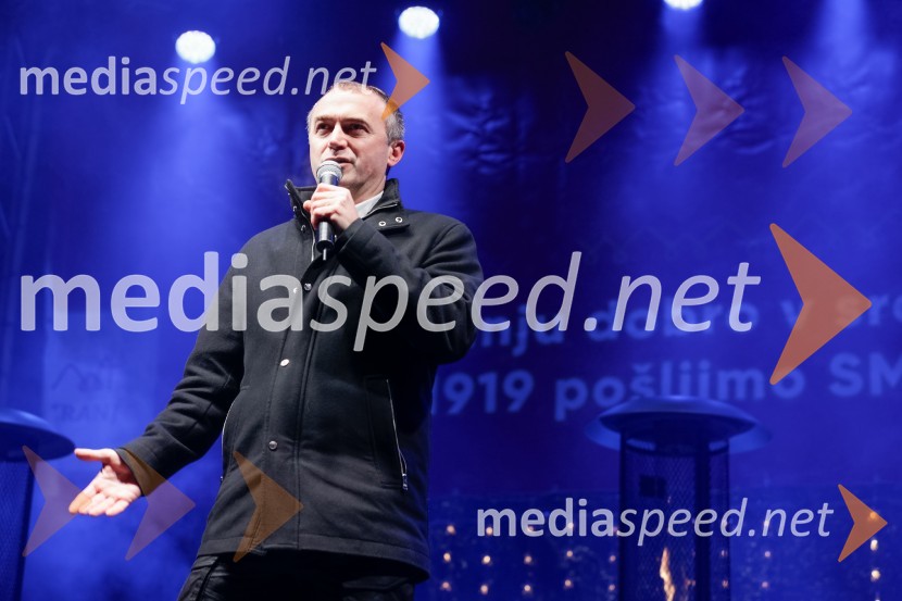  Klemen Malovrh, direktor, Zavod za turizem KranjTradicionalni prižig prazničnih luči na občinski praznik MOK