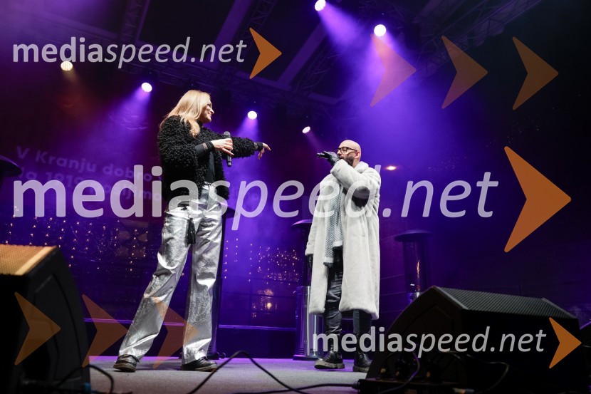  Manca  Špik, pevka;  Tilen Lotrič, pevecTradicionalni prižig prazničnih luči na občinski praznik MOK