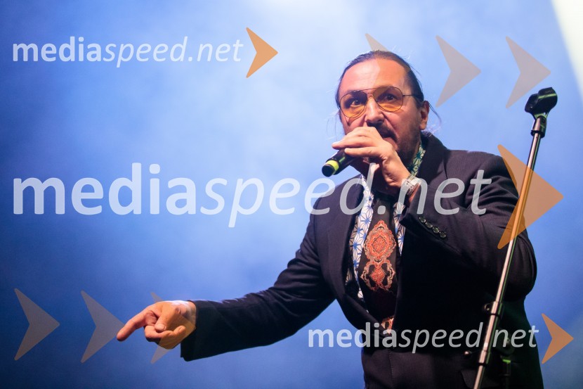  Simon AvsecIzštekanih 10: Elevators z Big Bandom RTV Slovenija in gosti