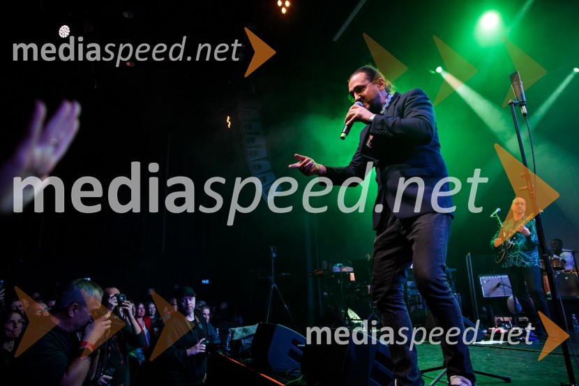  Simon AvsecIzštekanih 10: Elevators z Big Bandom RTV Slovenija in gosti