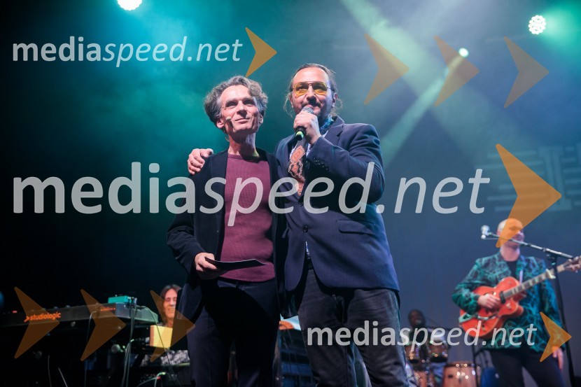  Jure Longyka, moderator;  Simon AvsecIzštekanih 10: Elevators z Big Bandom RTV Slovenija in gosti