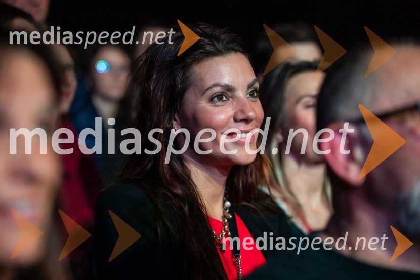  Tjaša Perko, kaskaderka in blogerkaIzštekanih 10: Elevators z Big Bandom RTV Slovenija in gosti