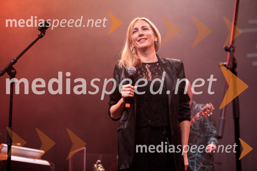  Lara Šiljevinac, pevka Lara LoveIzštekanih 10: Elevators z Big Bandom RTV Slovenija in gosti