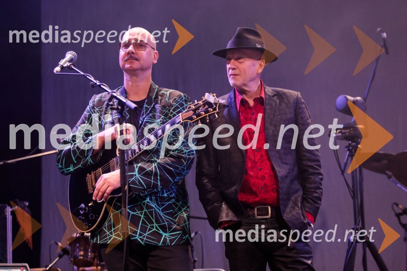  Robert Pikl, kitarist, skupina Manouche;  Vlado Kreslin, glasbenikIzštekanih 10: Elevators z Big Bandom RTV Slovenija in gosti