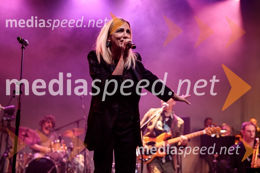  Lara Šiljevinac, pevka Lara LoveIzštekanih 10: Elevators z Big Bandom RTV Slovenija in gosti