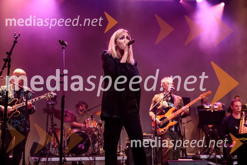  Lara Šiljevinac, pevka Lara LoveIzštekanih 10: Elevators z Big Bandom RTV Slovenija in gosti