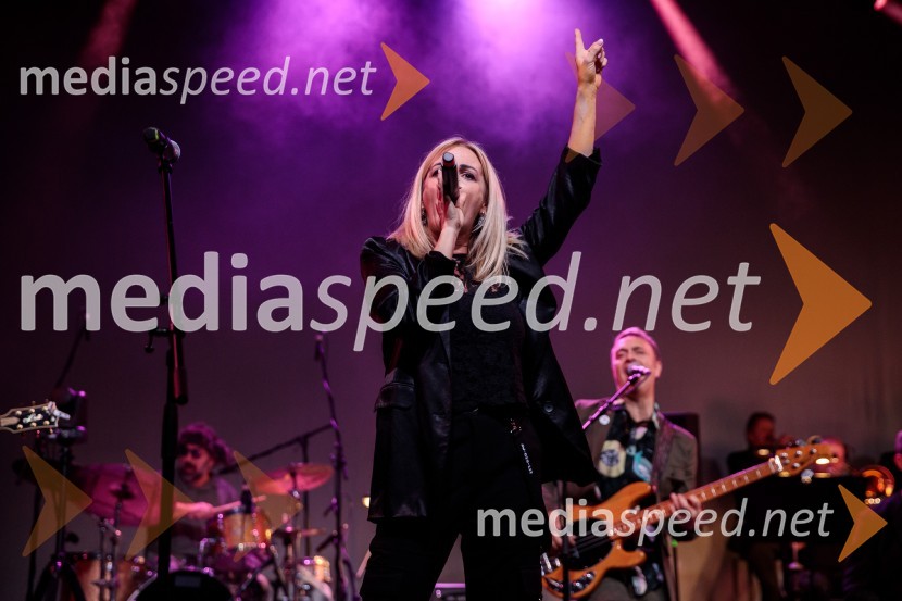  Lara Šiljevinac, pevka Lara LoveIzštekanih 10: Elevators z Big Bandom RTV Slovenija in gosti