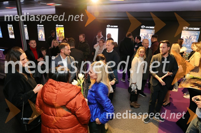 Premiera filma Pa tako lep dan je bil s Katarino Čas v Mariboxu