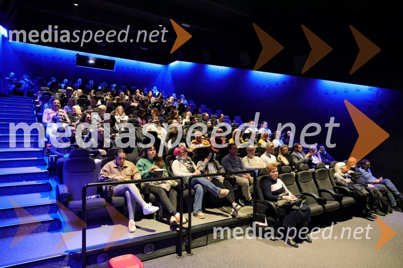 Premiera filma Pa tako lep dan je bil s Katarino Čas v Mariboxu