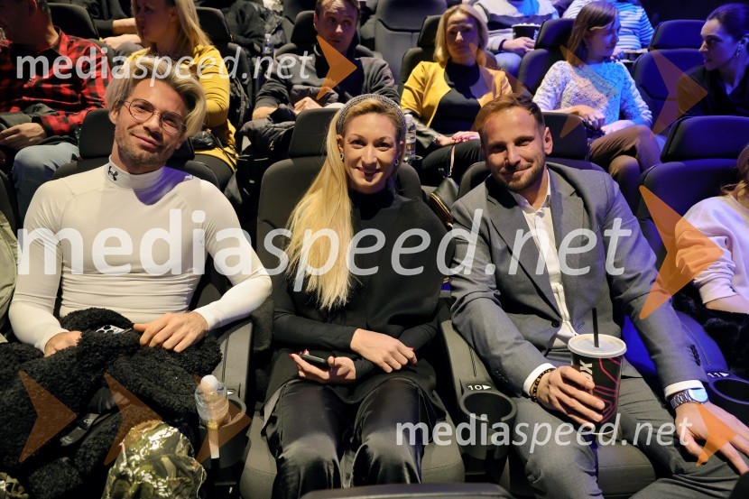  Tibor Golob, fotograf;  Špela Štamol, glavna urednica in vodja projekta GRAZIA Beauty Awards;  David  Klobasa, župan Občine Sveta Trojica in podjetnikPremiera filma Pa tako lep dan je bil s Katarino Čas v Mariboxu
