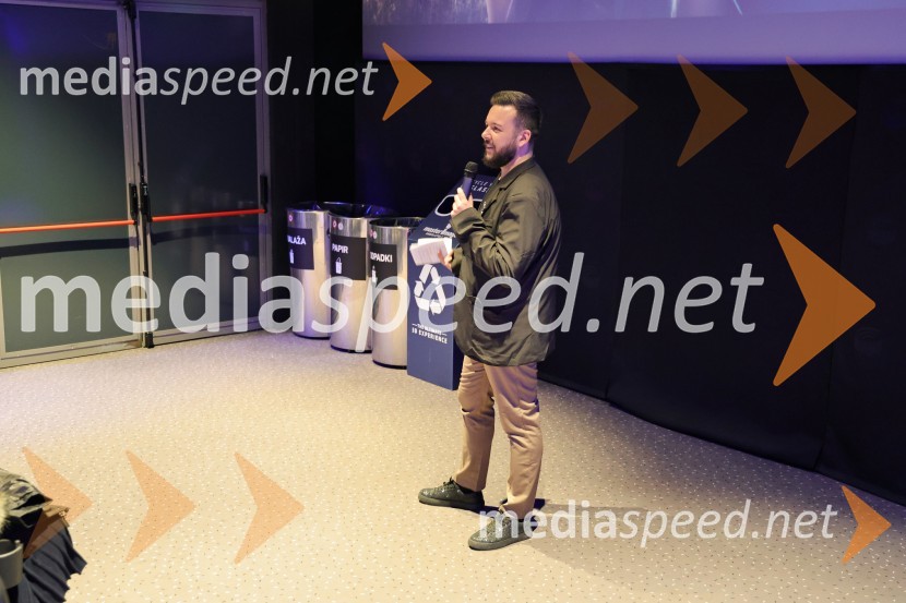  Denis Bende Živčec, novinar, VečerPremiera filma Pa tako lep dan je bil s Katarino Čas v Mariboxu