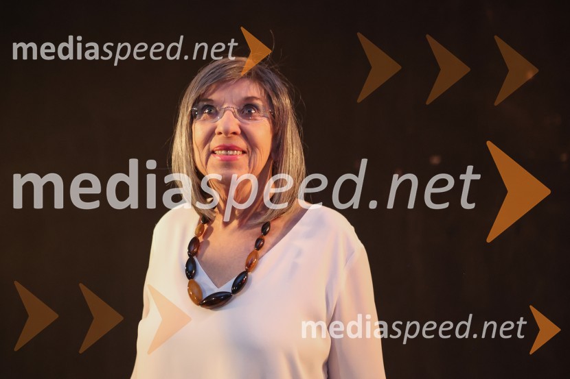  Svetlana Makarovič, pisateljicaPodelitev plakete ob Prešernovi nagradi Svetlani Makarovič